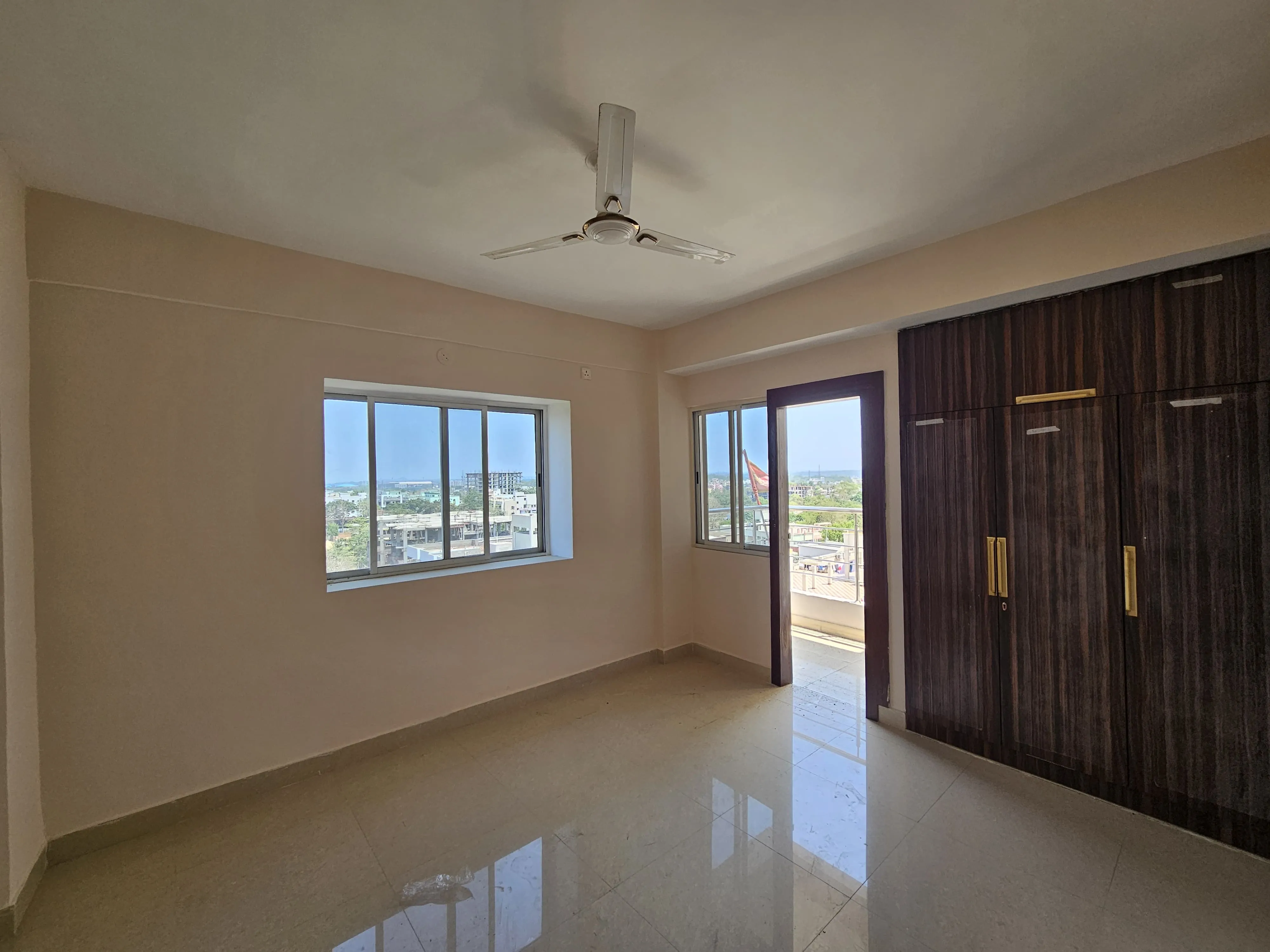 3 BHK Semi Furnished Flat for Rent in Bariyatu | ₹21K